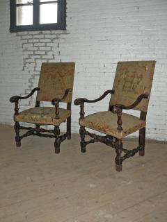 Pair of French 17th Century Louis XIV Walnut Armchairs - 906072