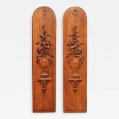 Pair of French 19th Century Carved Oak Vertical Panels with Bouquets in Vases - 3560683