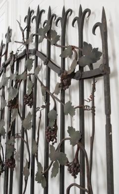 Pair of French Early 20th Century Painted Wrought Iron Grapevine Gates - 925305