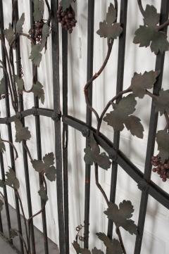 Pair of French Early 20th Century Painted Wrought Iron Grapevine Gates - 925308