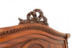 Pair of French Hand Carved Walnut Burl Walnut Single Bed - 1131442