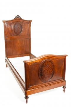 Pair of French Hand Carved Walnut Burl Walnut Single Bed - 1131454