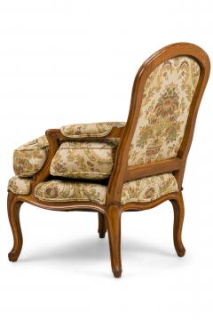 Pair of French Louis XV Beige Armchairs - 4653305