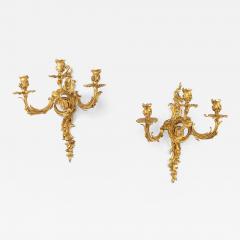 Pair of French Louis XV Gilt Bronze Ormolu Sconces circa 1740 - 3898068