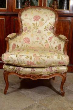 Pair of French Louis XV Walnut Bergere Chairs - 2679545