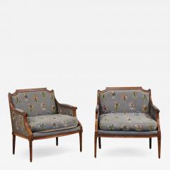 Pair of French Louis XVI Period 1790s Berg re Marquise Chairs with Upholstery - 3527687