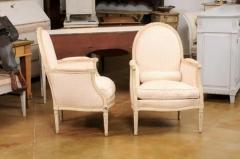 Pair of French Louis XVI Style Painted Berg res Chairs with Oval Shaped Backs - 3538322