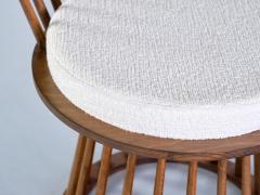 Pair of French Modern Spindle Chairs in Oak and White Boucl Fabric 1950s - 2502694