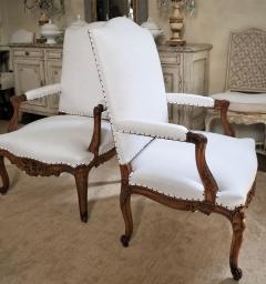 Pair of French Regence Style Armchairs in carved Walnut 19th Century - 4760100