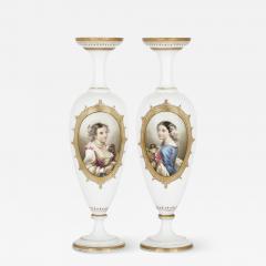 Pair of French glass vases painted with portraits - 1612541