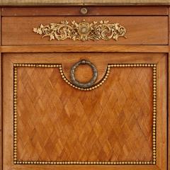 Pair of French mahogany and ormolu bedside cabinets - 3150950