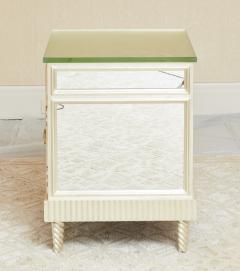 Pair of Giltwood and Mirrored Night Stands - 3716417