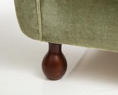 Pair of Italian 1940s Velvet Armchairs with Walnut Bun Feet - 2481478