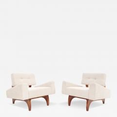 Pair of Italian Contemporary Walnut Armchairs with White Boucl Upholstery - 4242002