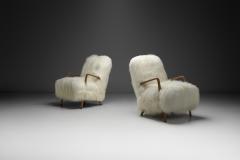 Pair of Italian Lounge Chairs in White Longhair Sheepskin Italy 1960s - 4146247
