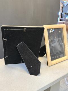 Pair of Italian Lucite photo frames - 4329801