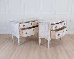 Pair of Italian Painted Neoclassical Commodes 20th Century - 4577636