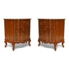 Pair of Italian Venetian Walnut Bombe Shaped Bedside Commodes - 4646586