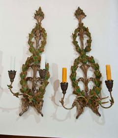 Pair of Italian Wreath Painted and Gilded Sconces - 131503