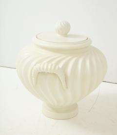 Pair of Italian ceramic decorate vases with lids - 855335