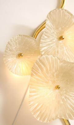 Pair of Ivory Murano Flower Glass and Brass Sconces Italy - 3581094