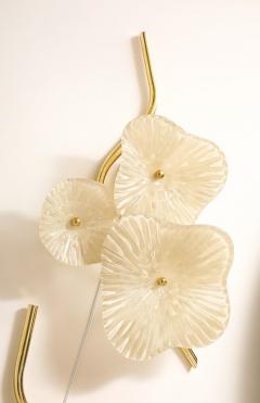 Pair of Ivory Murano Flower Glass and Brass Sconces Italy - 3581097