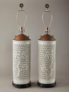 Pair of Japanese porcelain lamps - 4020811