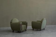 Pair of Large Art Deco Lounge Chairs in Solid Oak and Green Velvet - 4467838