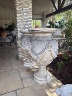 Pair of Large English 19th Century Urns from a Train Station - 4299184