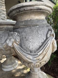 Pair of Large English 19th Century Urns from a Train Station - 4299206