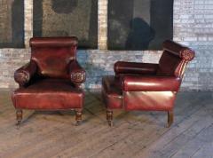 Pair of Large early 20th century English Leather Club or library Chairs - 676132