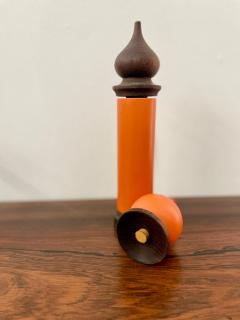 Pair of Laurids Lonborg salt pepper shakers in Rosewood and Orange Lacquer - 3963511