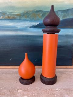 Pair of Laurids Lonborg salt pepper shakers in Rosewood and Orange Lacquer - 3963512