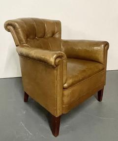 Pair of Leather Lounge Cigar Chairs Mid 20th Century Tuffted - 2899470