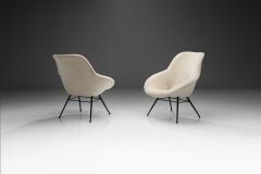 Pair of Lounge Chairs with Tubular Metal Legs Europe ca 1960s - 4100123