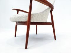 Pair of Mid Century Armchairs in White Boucle - 2521945