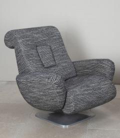 Pair of Mid Century Italian Space Age Armchairs - 4429996