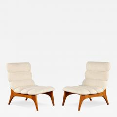 Pair of Mid Century Modern Danish Lounge Chairs in Boucle Fabric - 3272137