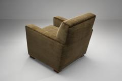 Pair of Moss Green Upholstered Club Chairs Europe First half of the 20th C - 4593175