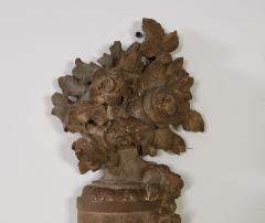 Pair of Neoclassical Carved and Painted Urns on Brackets - 3677326