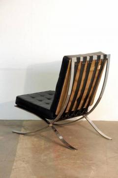 Pair of Oversized French 1970s Barcelona Style Chrome and Leather Chairs - 953499