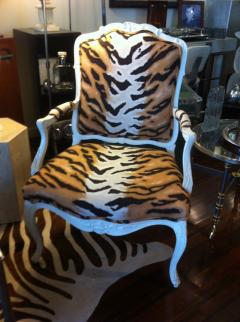 Pair of Painted Fauteuil Chairs - 76560
