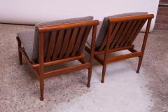 Pair of Petite Danish Modern Slipper Chairs in Teak and Gray Boucl  - 1800384