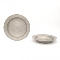 Pair of Pewter Plates 18th or 19th century - 3086025