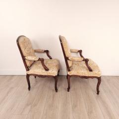 Pair of R gence Louis XV Walnut Armchairs France circa 1920 - 3882399