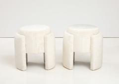 Pair of Round Sculptural Poufs or Stools in Ivory High Pile Velvet Italy 2024 - 3730811