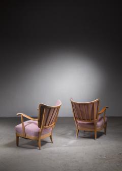 Pair of Scandinavian Modern lounge chairs - 2578771