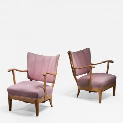 Pair of Scandinavian Modern lounge chairs - 2583958