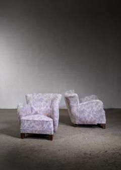 Pair of Scandinavian Modern lounge chairs - 3243437