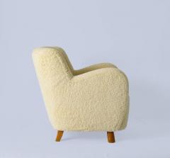 Pair of Scandinavian Sheepskin Lounge Chairs - 290602